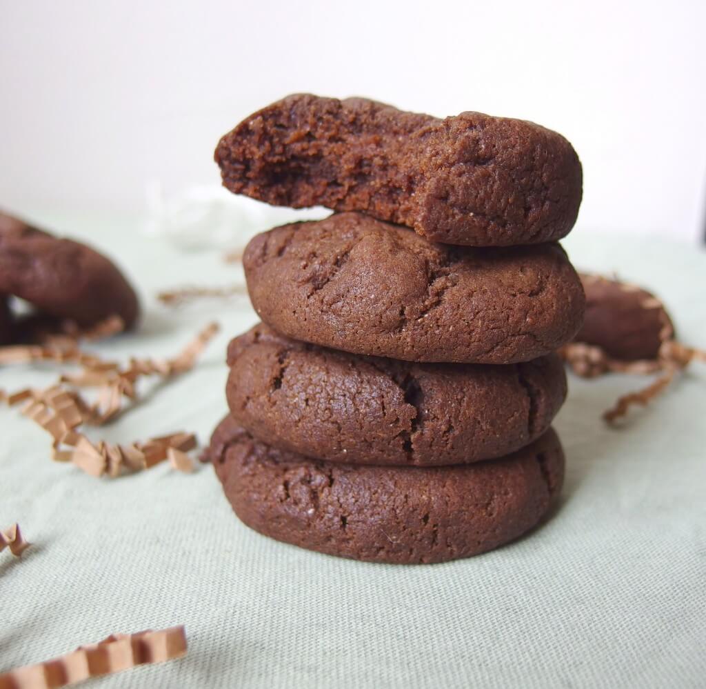 Healthy vegan chocolate cookies