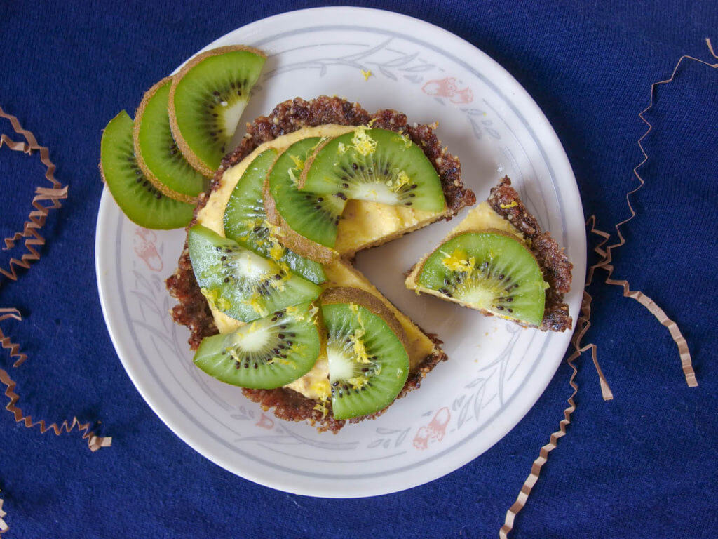 Sugar-free tropical raw mango tarts - Yup, it's Vegan