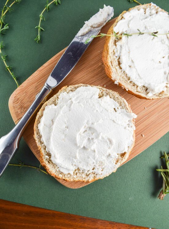 2-Ingredient Cultured Cashew Cream Cheese | Yup, it's Vegan