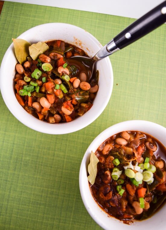 Pressure Cooker Black-eyed Pea Chili - plus other vegan recipes that don't require an oven or stove!