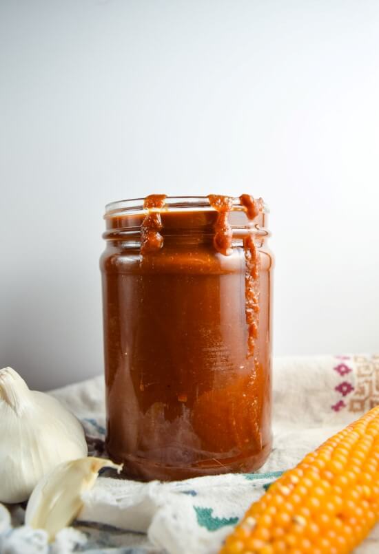 Roasted Garlic Sriracha BBQ Sauce | Yup, it's Vegan