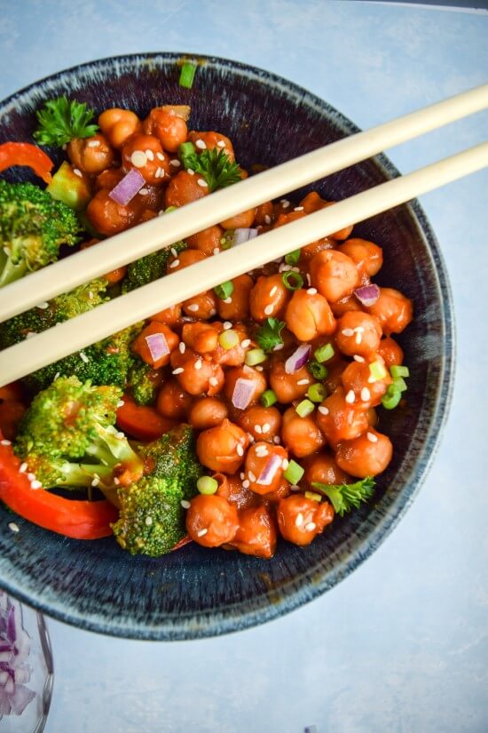 General Tso's Chickpeas, plus the other top 15 recipes of 2015 from Yup, it's Vegan!