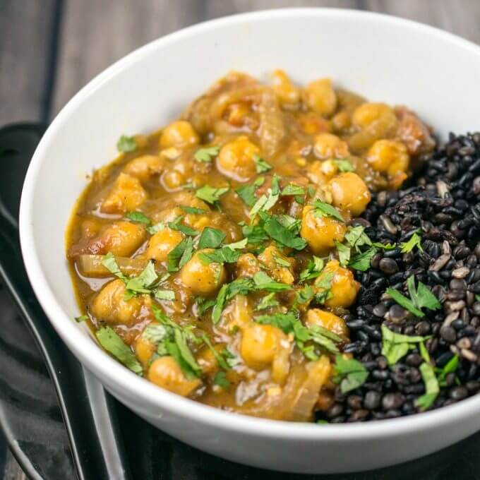 Coconut Chickpea Curry | Yup, it's Vegan