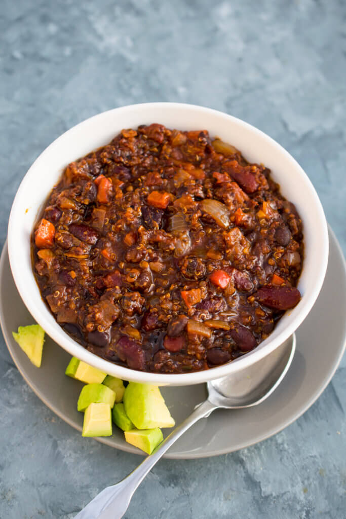 One Pot Smoky Quinoa Chili Recipe - Yup, it's Vegan